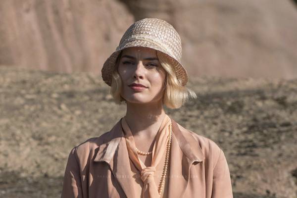 Margot Robbie dalam film Goodbye Christopher Robin (dok. Fox Searchlight Pictures/Goodbye Christopher Robin)