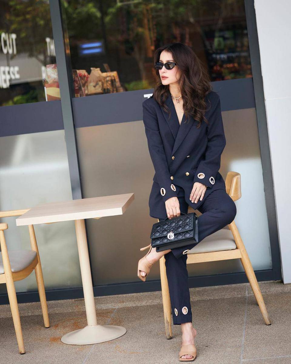 outfit kondangan (instagram.com/annethong)