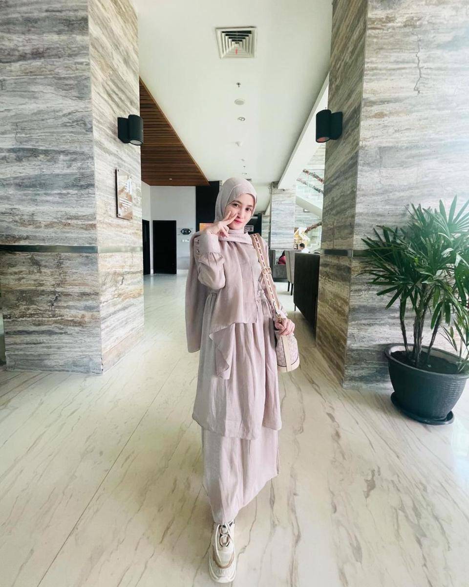 Ayu Rizki Yani (instagram.com/ayurizkiyaniucha)