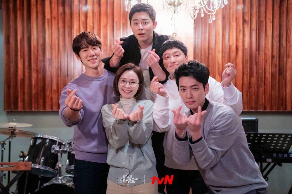 drama Hospital Playlist (dok. tvN/Hospital Playlist)