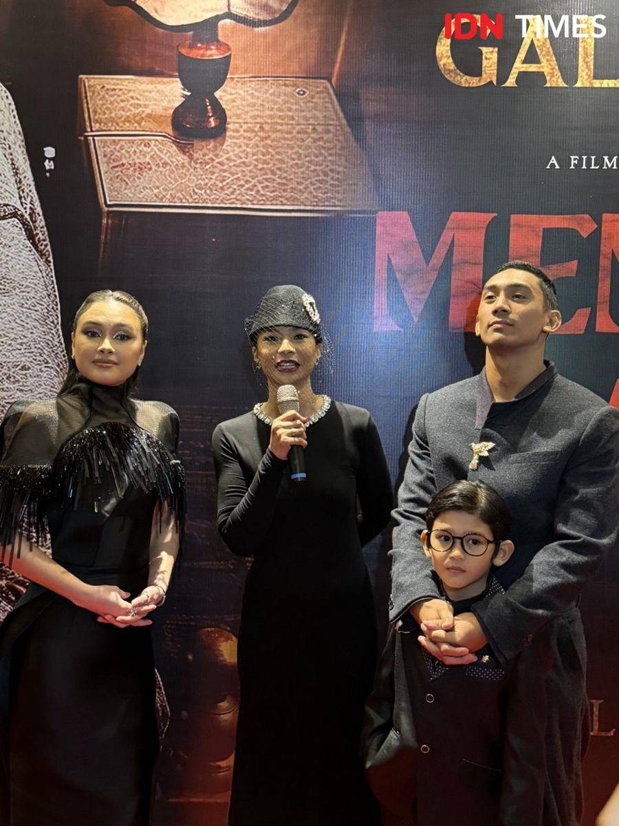 potret artis di gala premiere film Menjelang Ajal pada Jumat (26/4/2024) (dok. IDN Times/Elizabeth Chiquita)