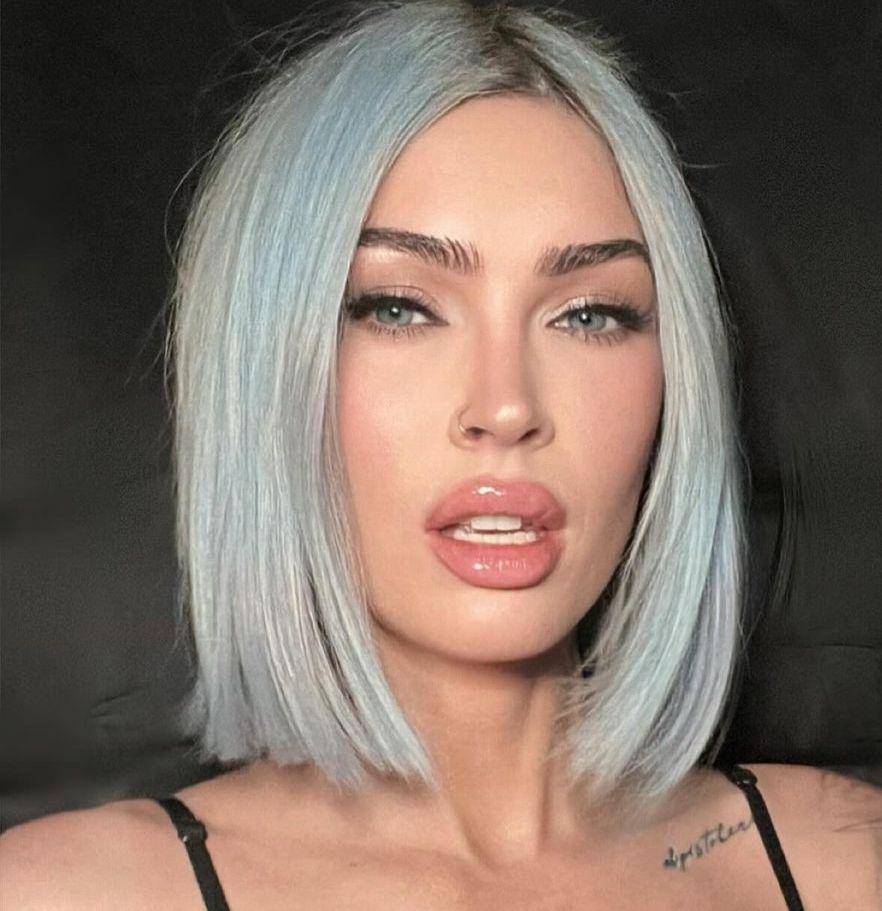 Megan Fox (instagram.com/meganfox)