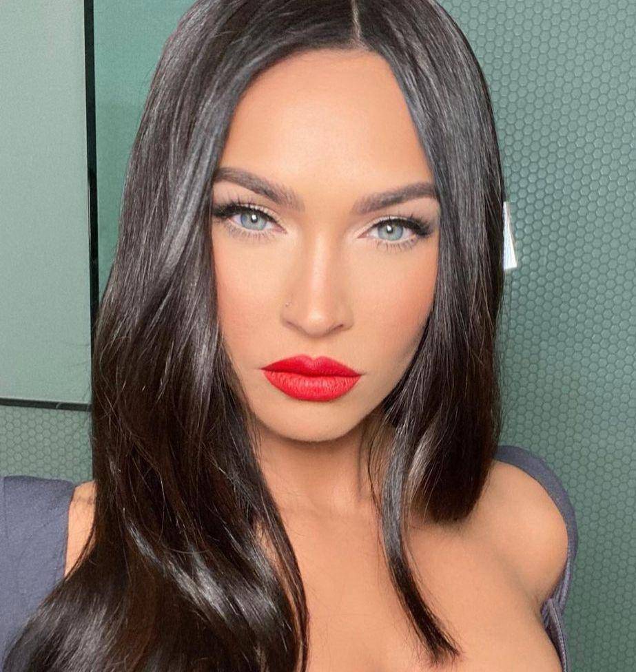Megan Fox (instagram.com/meganfox)