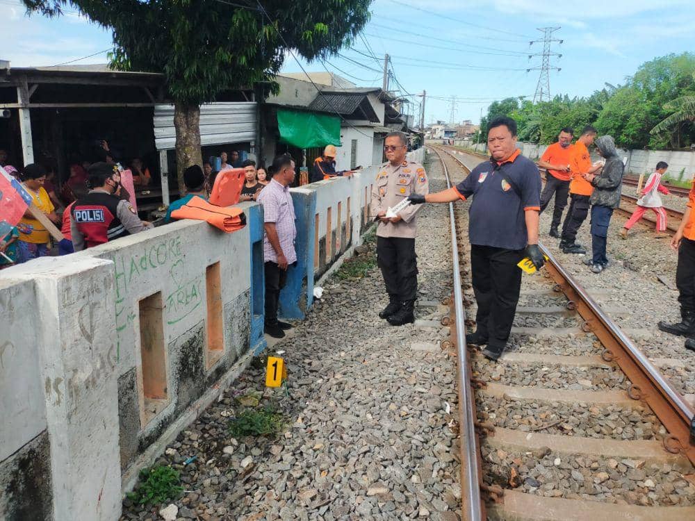 Perempuan di Surabaya Meninggal Tersambar Kereta Sembrani