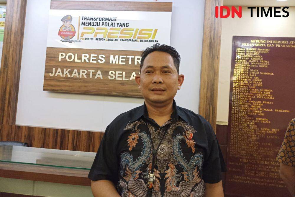 Kasatreskrim Polres Metro Jakarta Selatan AKBP Bintoro mengungkapkan kronologi kematian Brigadir RAT. (IDN Times/Amir Faisol)