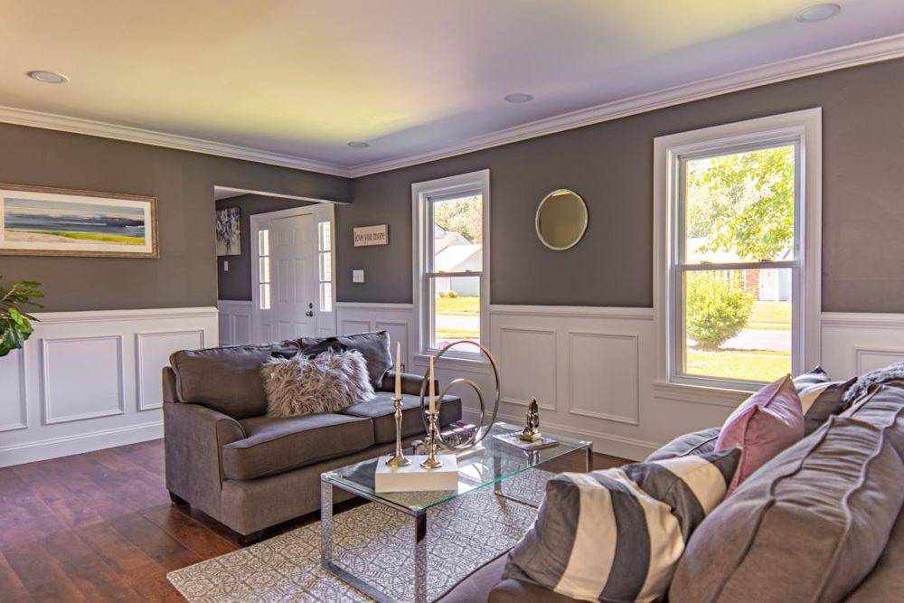 variasi wall moulding untuk interior (pexels.com/Dan Hadley)