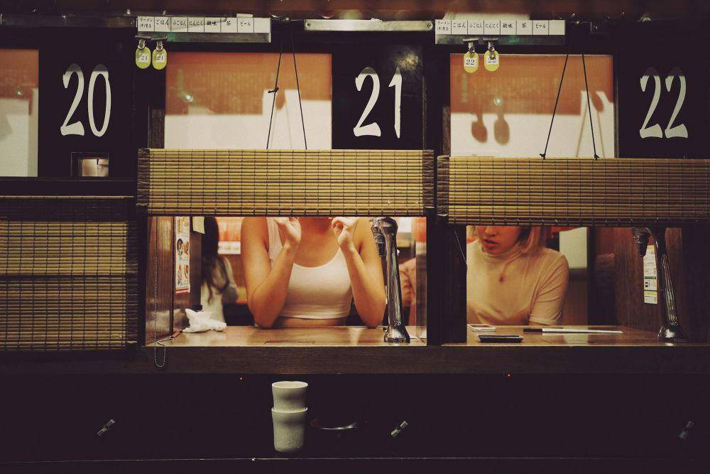 Ilustrasi kedai ramen (pexels.com/id-id/@mat-kedzia-1096222/)