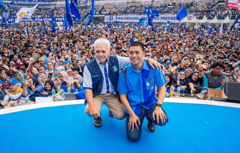 Mantan Ketua Umum PAN Hatta Rajasa bersama sang anak Rasyid Rajasa (Dok: istimewa)