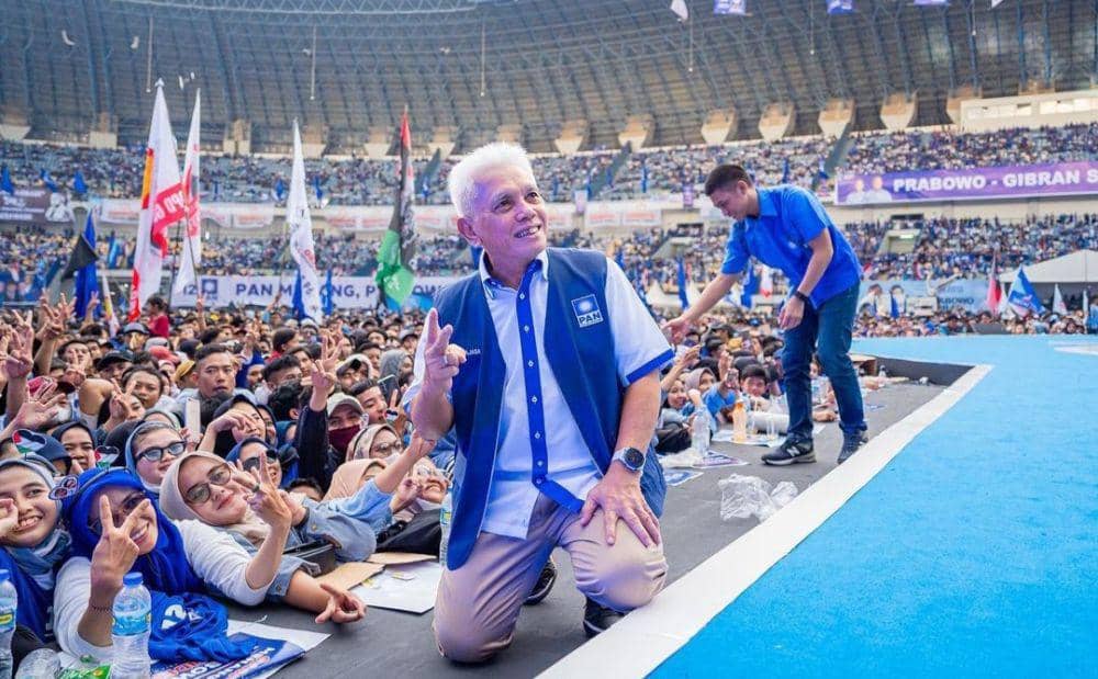 Mantan Ketua Umum PAN Hatta Rajasa bersama sang anak Rasyid Rajasa (Dok: istimewa)