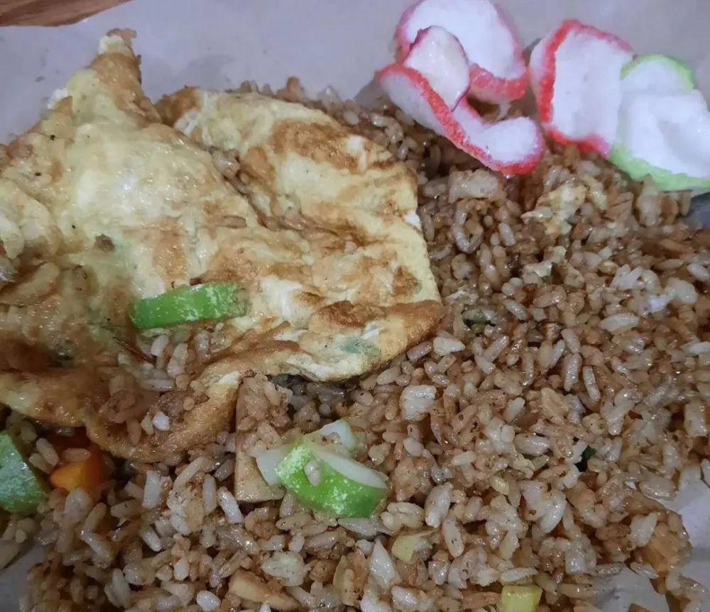 ilustrasi nasi goreng (instagram.com/ahuiliee_009)