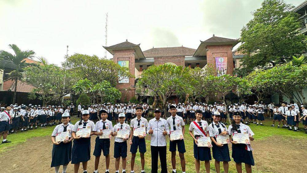 Siswa SMP Dwijendra Denpasar. (Instagram.com/smpdwijendra)