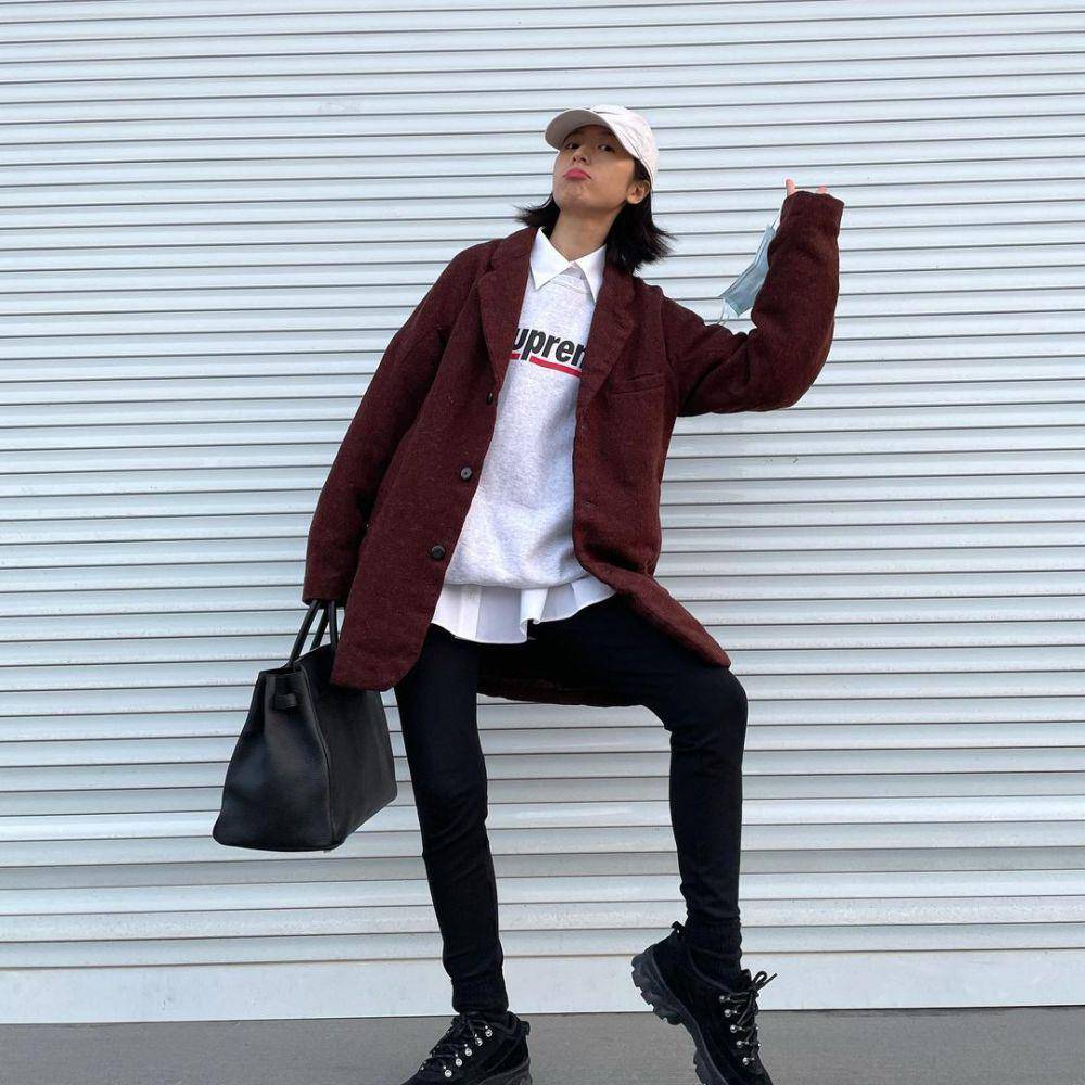 Zhou Yu Tong (instagram.com/sep21m)