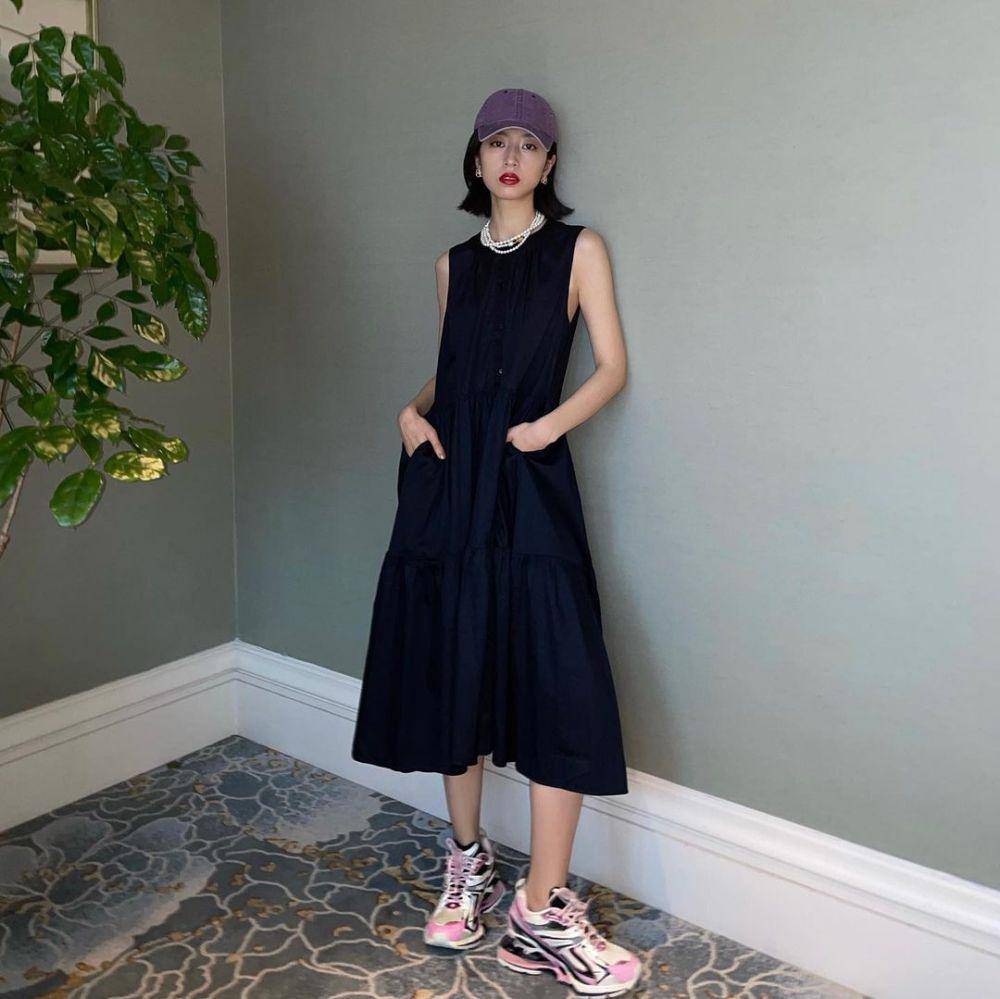 Zhou Yu Tong (instagram.com/sep21m)