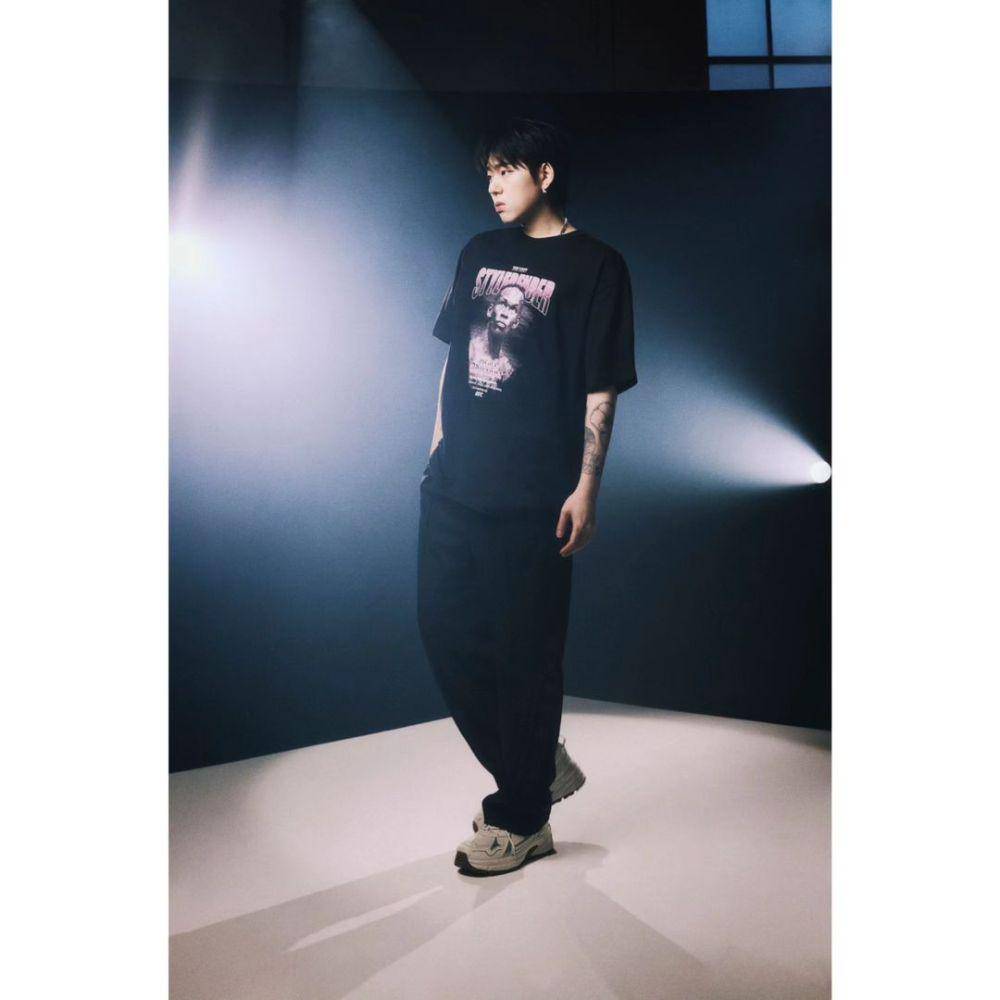 outfit oversized ala Zico (instagram.com/woozico0914)