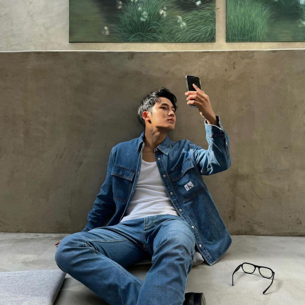 OOTD denim ala Mingyu SEVENTEEN (instagram.com/min9yu_k)