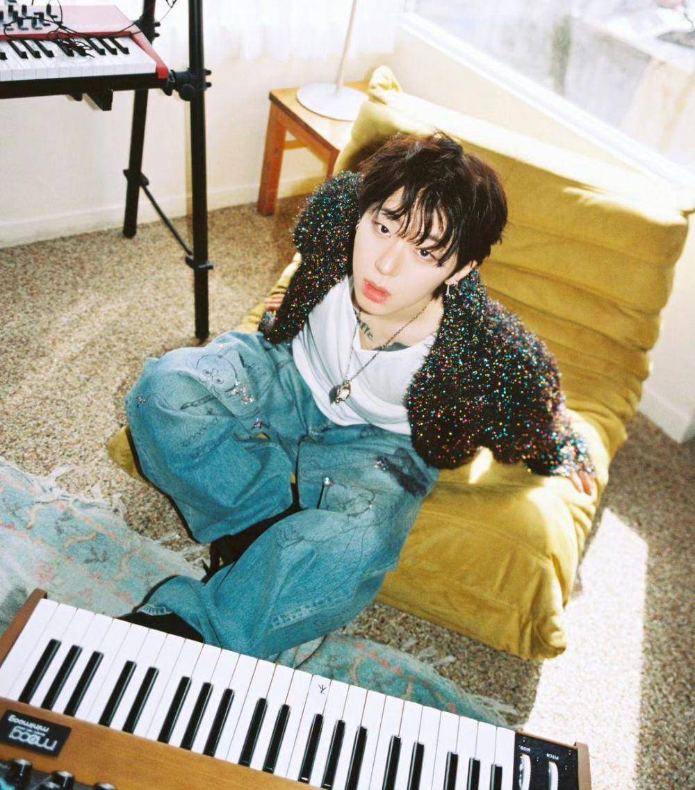 Potret Zico dalam teaser comeback terbarunya (instagram.com/woozico0914)
