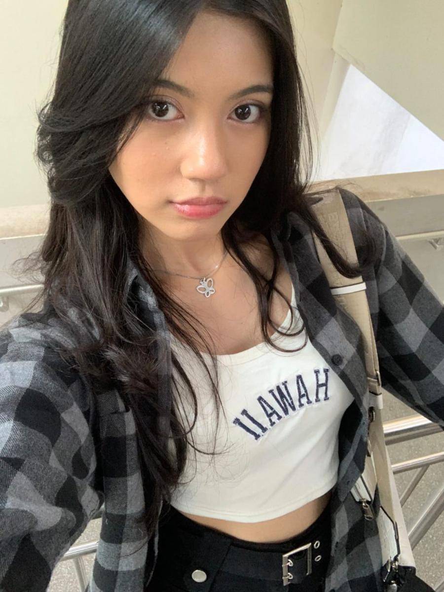 Indira JKT48 (x.com/sp_indirajkt48)