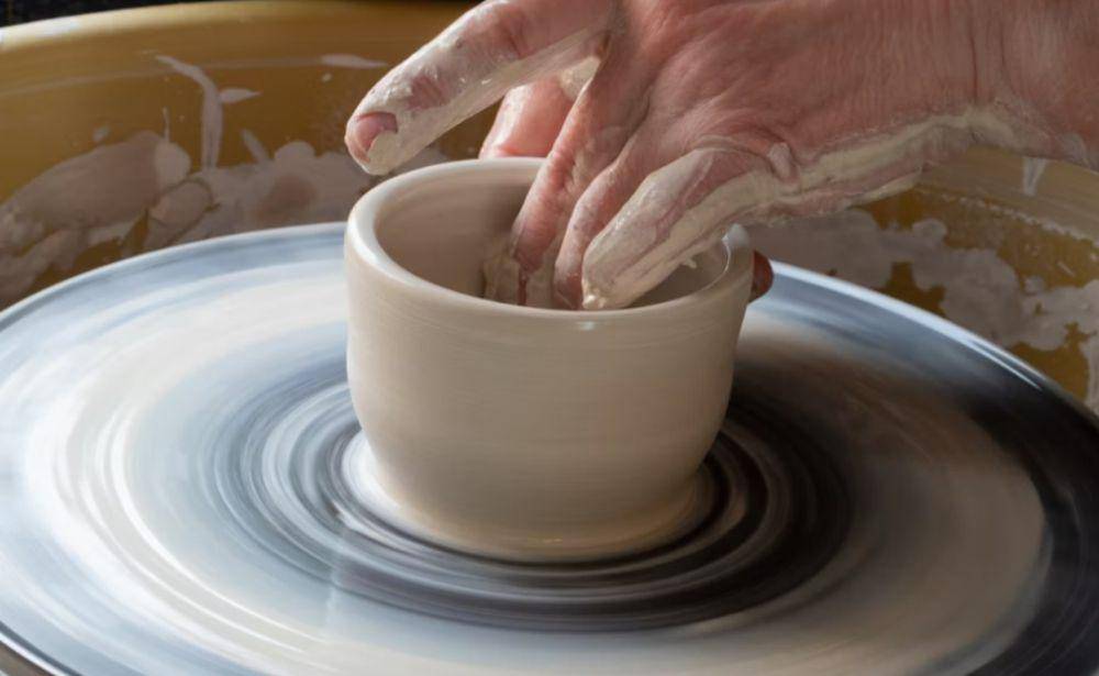 ilustrasi pottery (unsplash.com/Earl Wilcox)