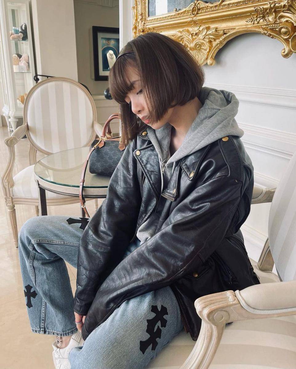 Lisa BLACKPINK (instagram.com/lalalalisa_m)