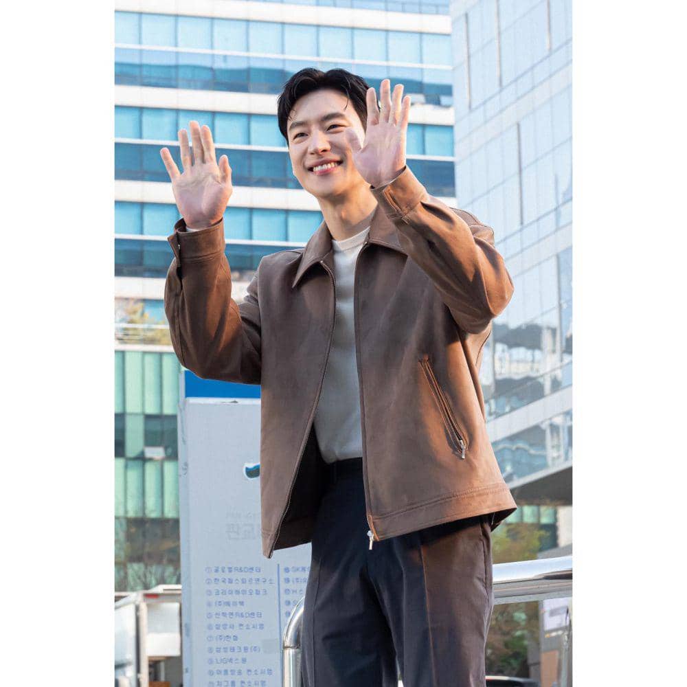 potret Lee Je Hoon (instagram.com/leejehoon_official)