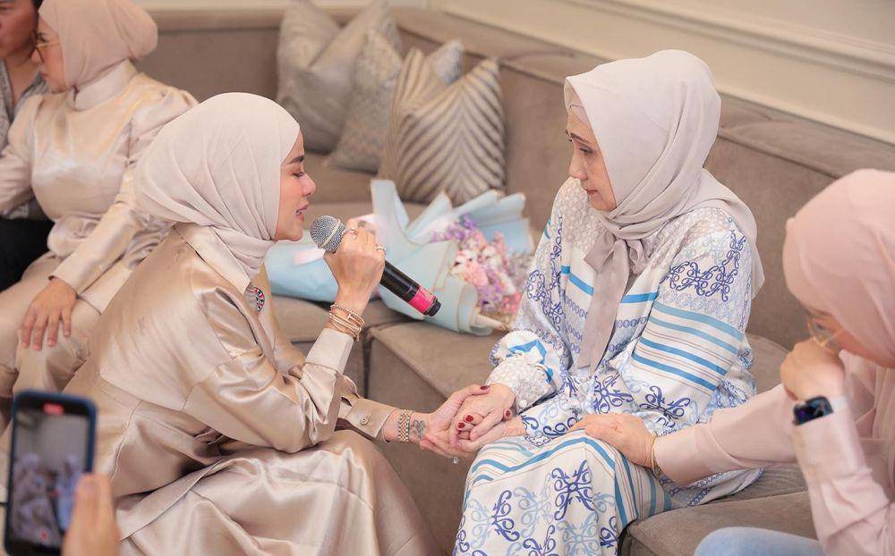 potret ulang tahun ibu tiri Olla Ramlan (instagram.com/juliandisp)