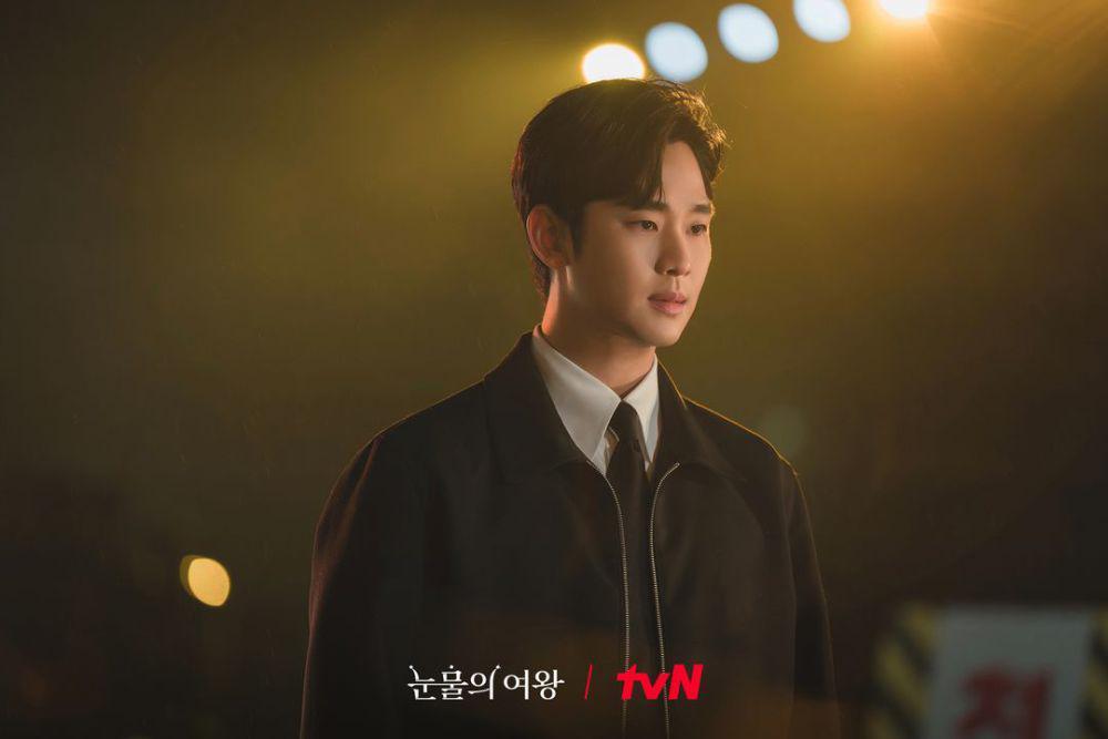 18 Harga Outfit Kim Soo Hyun di Queen of Tears, Fantastis Semua!