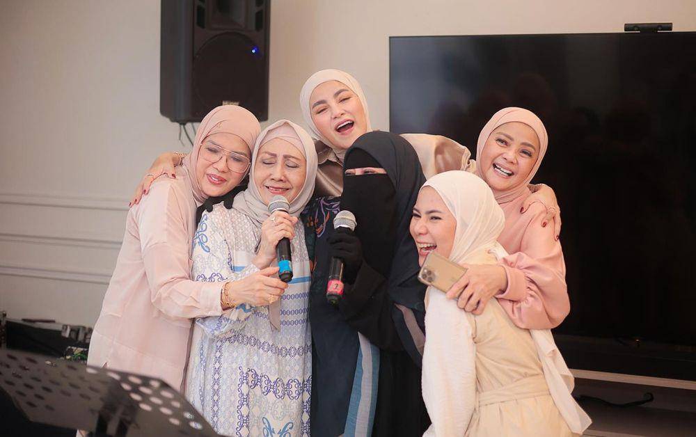 potret ulang tahun ibu tiri Olla Ramlan (instagram.com/juliandisp)