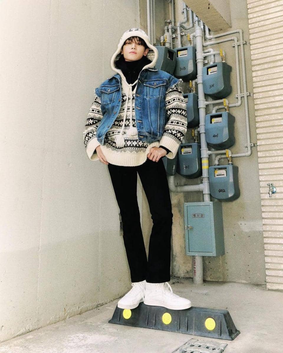 OOTD nuansa putih ala Taeyong NCT (instagram.com/taeoxo_nct)