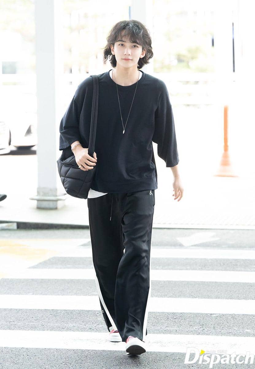 Jeonghan SEVENTEEN (dok. Dispatch/Lee Seung Hoon)