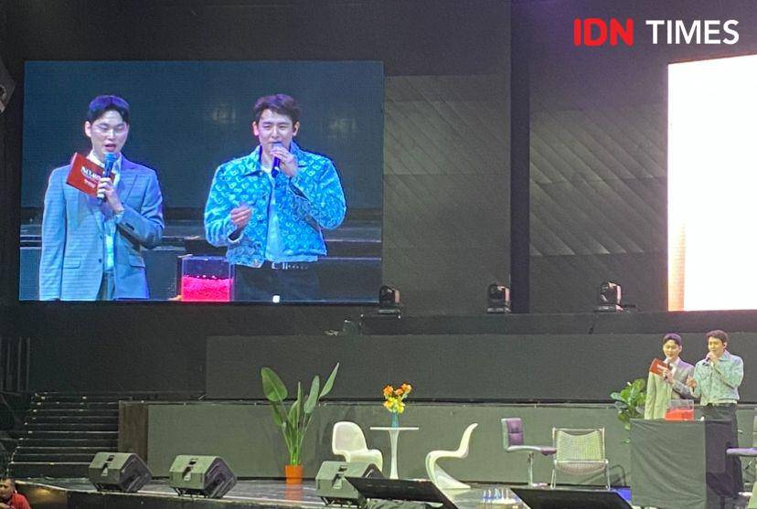 potret Nichkhun dalam acara NO.624: NICHKHUN FAN MEETING IN JAKARTA, Sabtu (27/4/2024) (IDN Times/ Rani Asnurida)