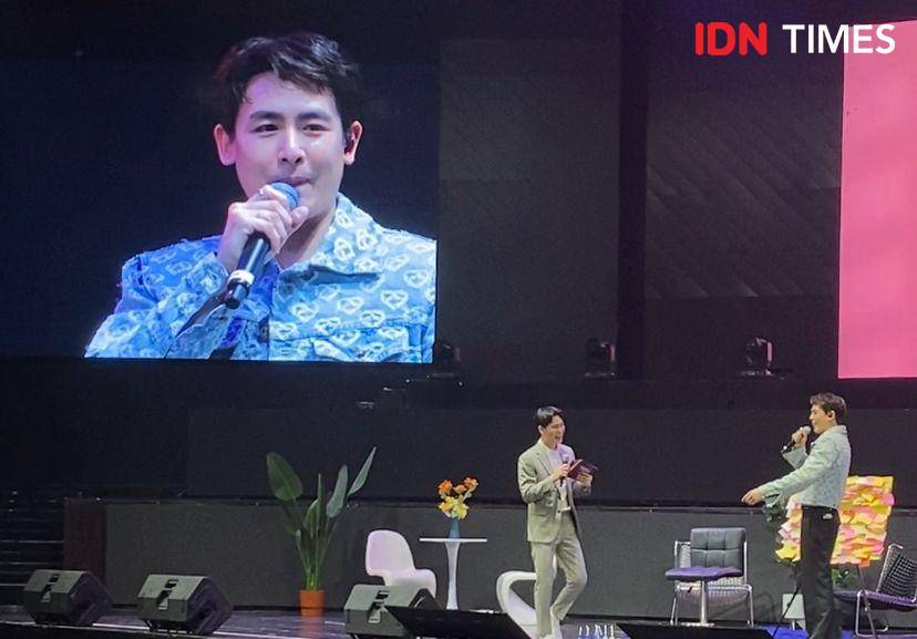 potret Nichkhun dalam acara NO.624: NICHKHUN FAN MEETING IN JAKARTA, Sabtu (27/4/2024) (IDN Times/Rani Asnurida)