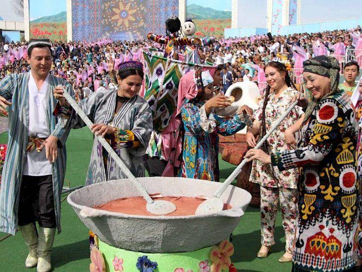 Perayaan Festival Navruz di Urbekistan (en.kabar.kg)