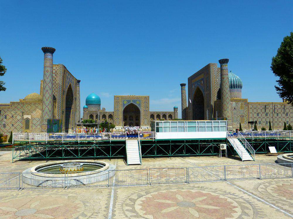 Salah satu arsitektur bangunan di Kota Samarkand (pixabay.com/LoggaWiggler)
