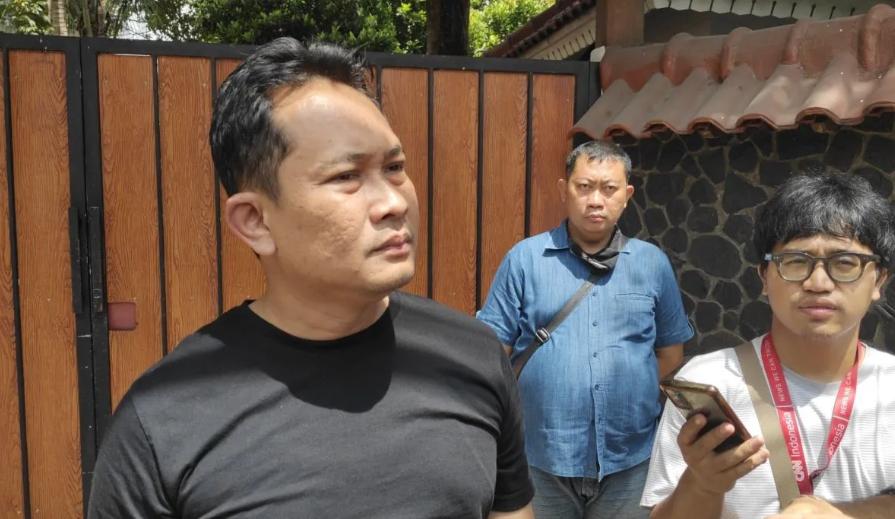 Keluarga Brigadir RA Datangi TKP untuk Lihat CCTV