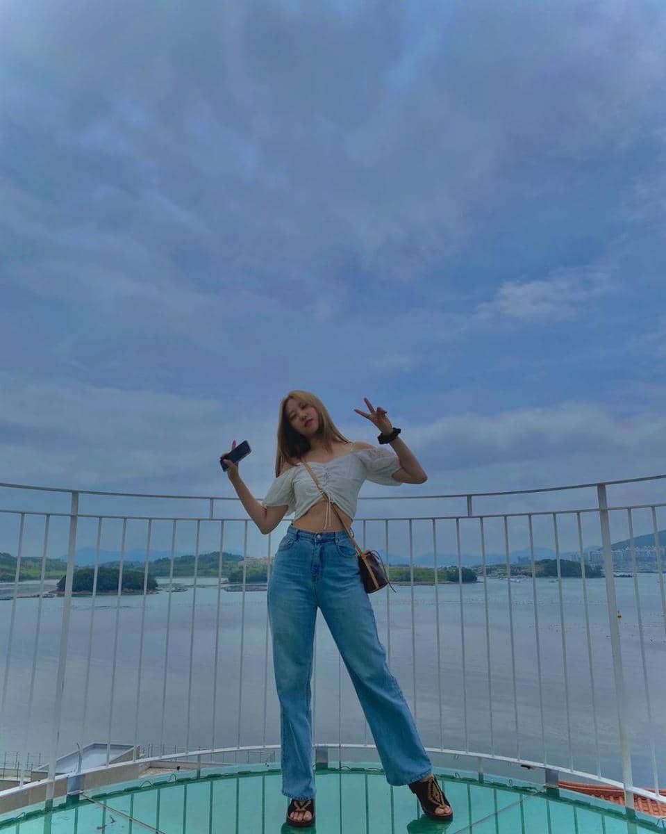 Song Dahye (instagram.com/dahye0612)