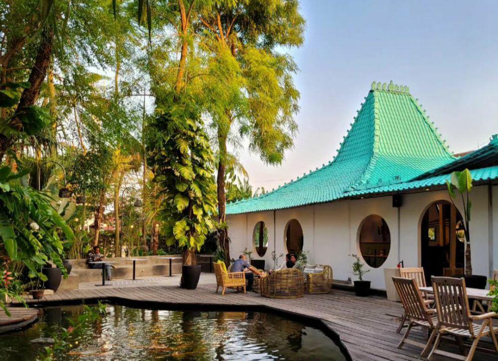 Potret Coconut Coffee and Eatery Janti, Kafe Tropikal Estetik di Jogja