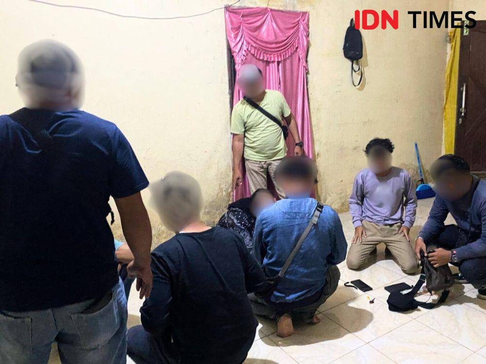 Kurir narkoba di Kubu Raya sempat sembunyikan sabu di dalam helmnya. (IDN Times/Polres Kubu Raya).