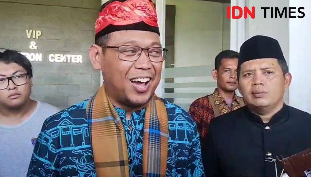 Ketua DPD PKS Kota Depok, Imam Budi Hartono usai mengikuti kegiatan di Alun-Alun Kota Depok. (IDNTimes/Dicky)