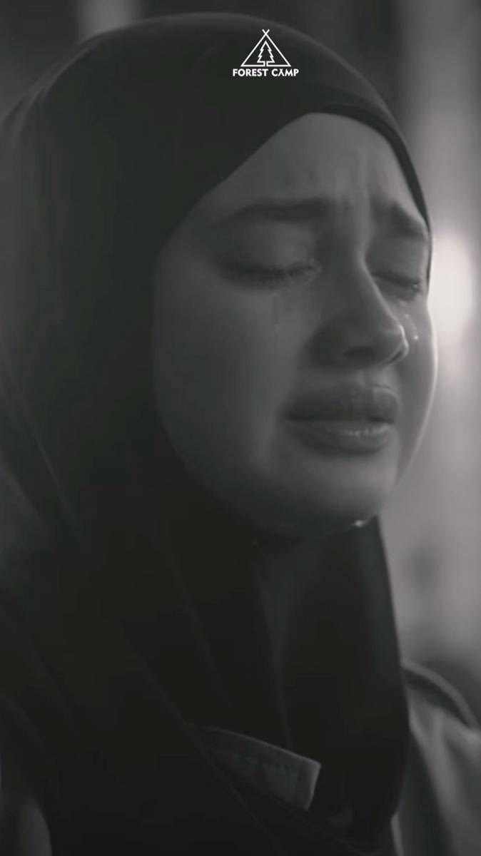 potret Syifa Hadju melepas beban pikiran dengan mengikuti acara Forest Camp Mindful Escape (instagram.com/forestcamp.id)