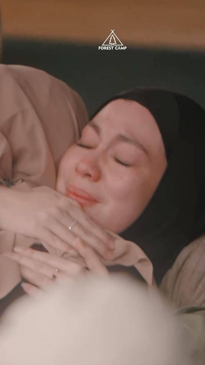 potret Syifa Hadju melepas beban pikiran dengan mengikuti acara Forest Camp Mindful Escape (instagram.com/forestcamp.id)