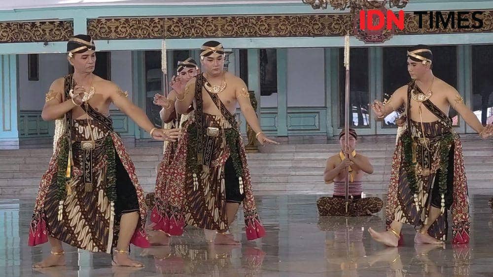 Pagelaran Tari Bedhaya Senapaten Diradameta di Pura Mangkunegaran. (IDN Times/Larasati Rey)