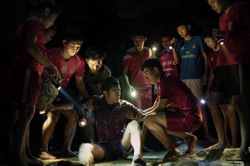 adegan dalam serial Thai Cave Rescue (dok. Netflix/Thai Cave Rescue)