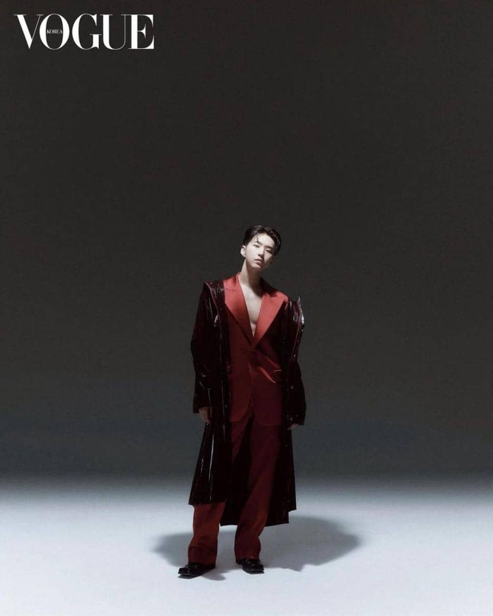 padu padan long coat ala Hoshi SEVENTEEN (instagram.com/ho5hi_kwon)