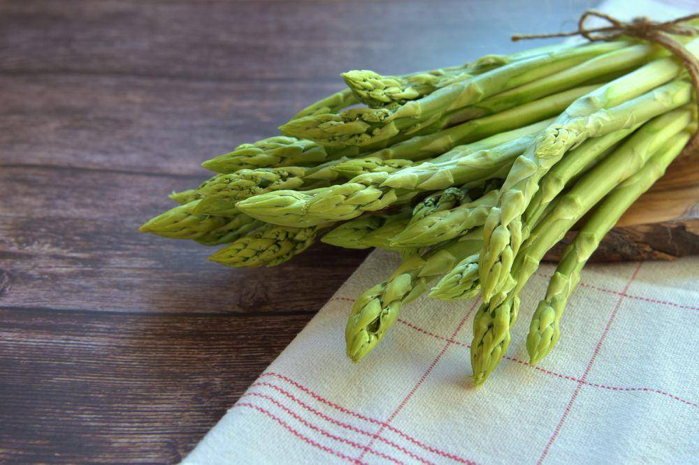 ilustrasi asparagus (pixabay.com/Peggychoucair)