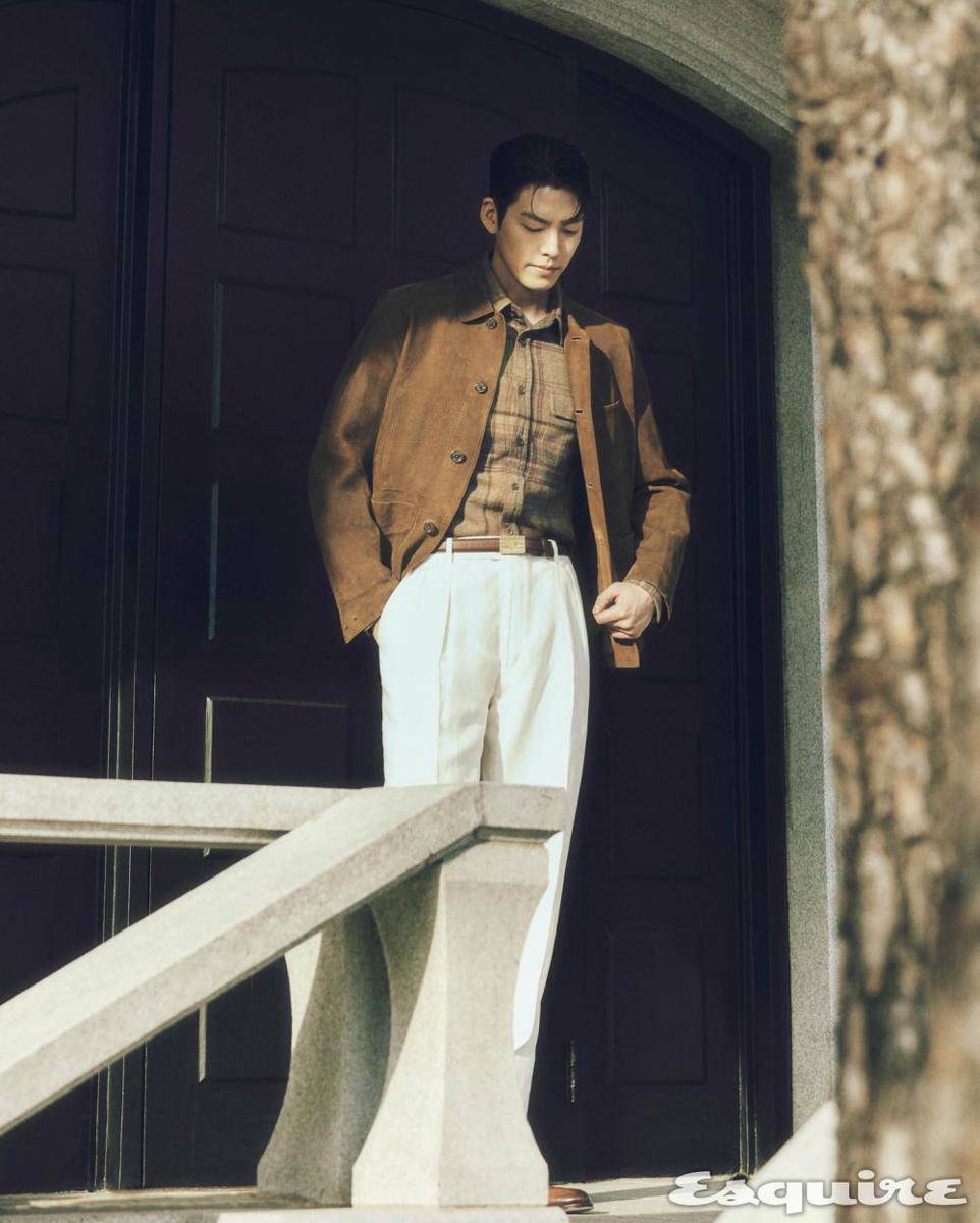 outer formal motif (instagram.com/____kimwoobin)