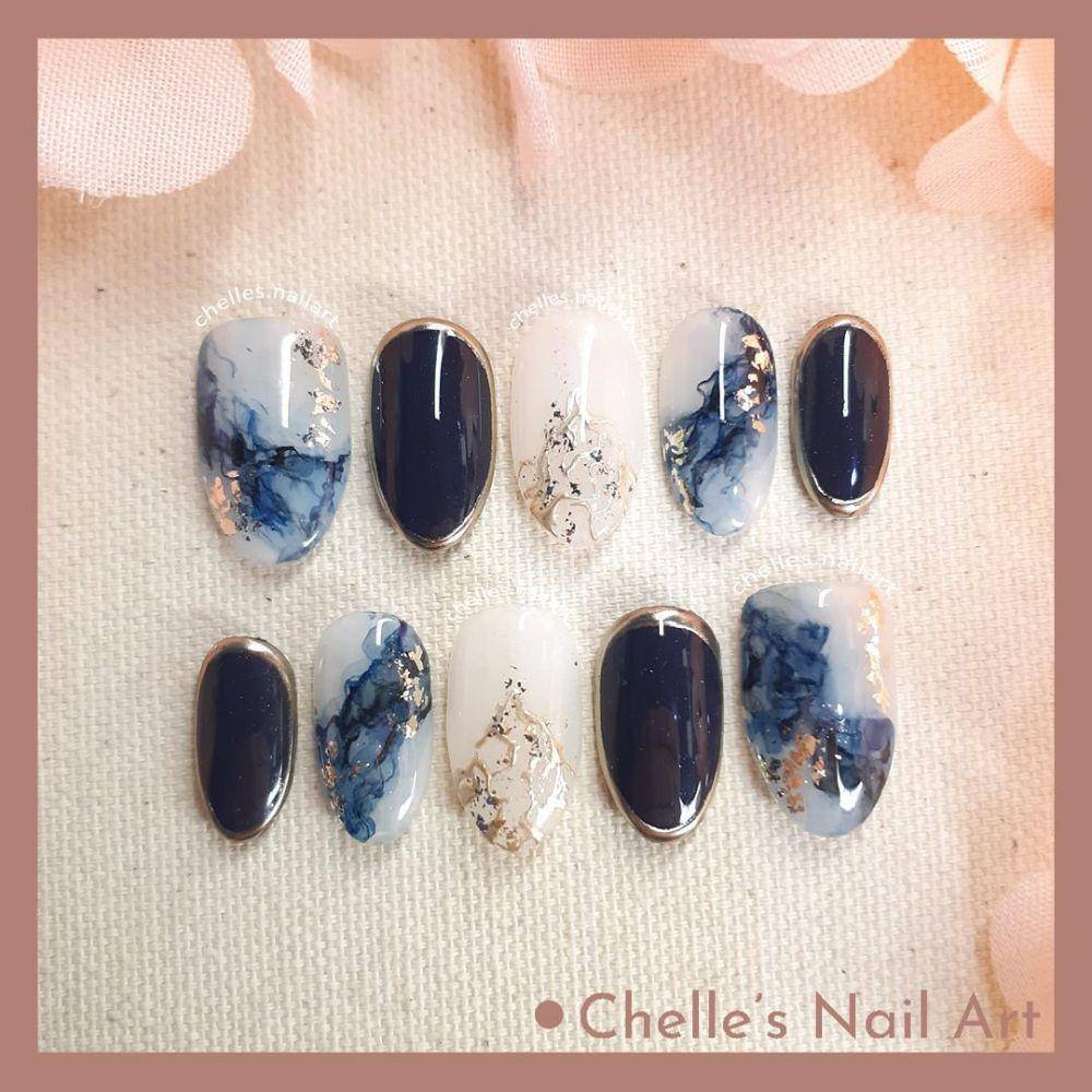Chelle's Nail Art (instagram.com/chelles.nailart)