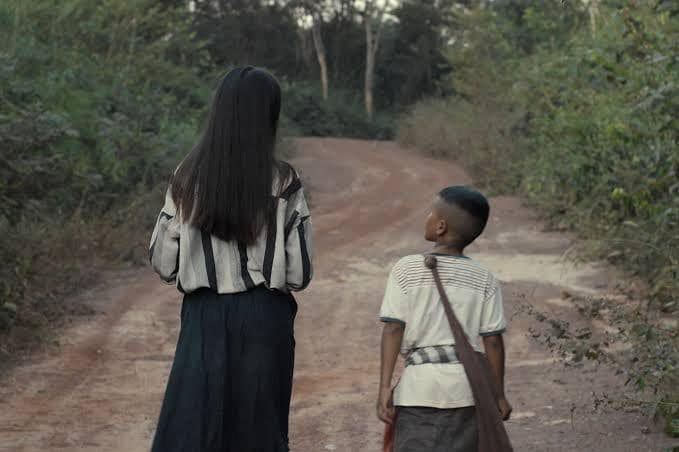 A Long Walk (dok. The Veil Pictures/A Long Walk)