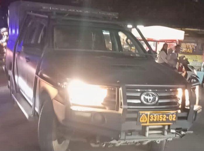 Viral Mobil Dinas Polri di Depok Tabrak Lari, Warga Geram