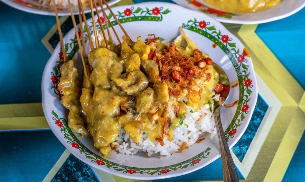Resep Sate Blendet Khas Ponorogo yang Bumbu Kuningnya Berempah