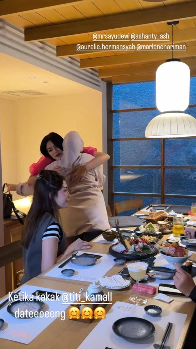 potret Titi Kamal kumpul geng Cendol (instagram.com/tya_ariestya)